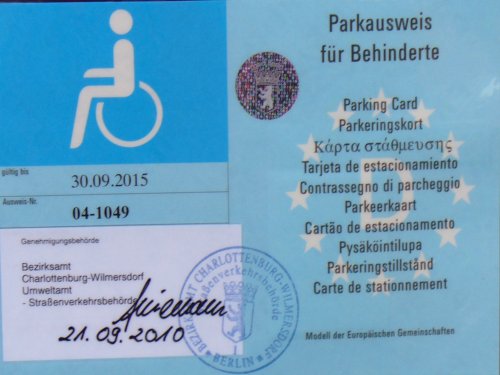 Der EU-Parkausweis für Menschen mit Behinderungen. 