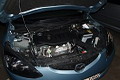 Ansicht des Motorraums Mazda 2 Diesel. 