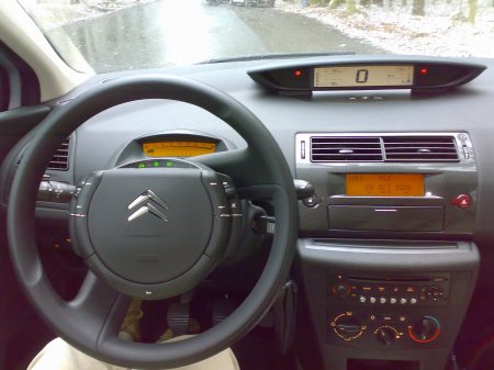 Innenraum Citroën C4. 