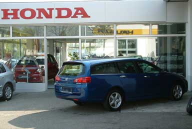 Honda Accord bei der Aufbereitung kurz vor der Auslieferung. 