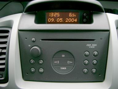 Radio CAR 2005 im Opel Vivaro. 