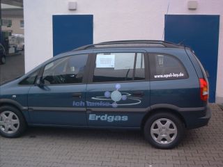 Erdgas-Zafira zugelassen auf die Adam Opel AG als Leihgabe an das Autohaus Opel Ley in Bergneustadt. 