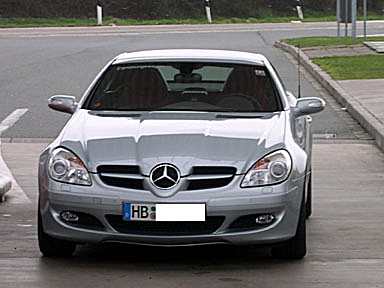 Mercedes SLK mit der Aufschrift Erprobungsfahrzeug. 