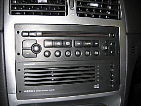 Radio RD 3 und Fünffach-CD-Wechsler. 