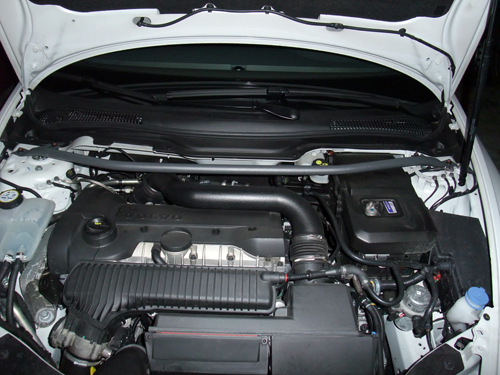 Der 5-Zylinder-Reihenmotor des Volvo S40 T5. 