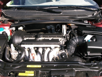 V70 2.4 l Bi-Fuel Motor (CNG). 
