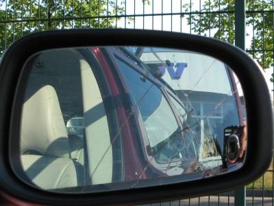 Schaden am Spiegel auf der Beifahrerseite. 